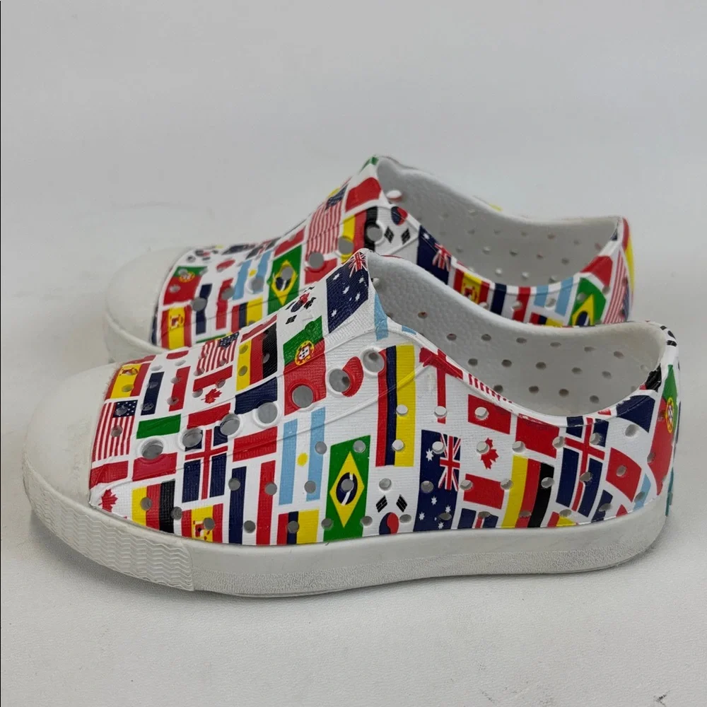 NATIVE Jefferson Waterproof SlipOn Flag Print Size C8
